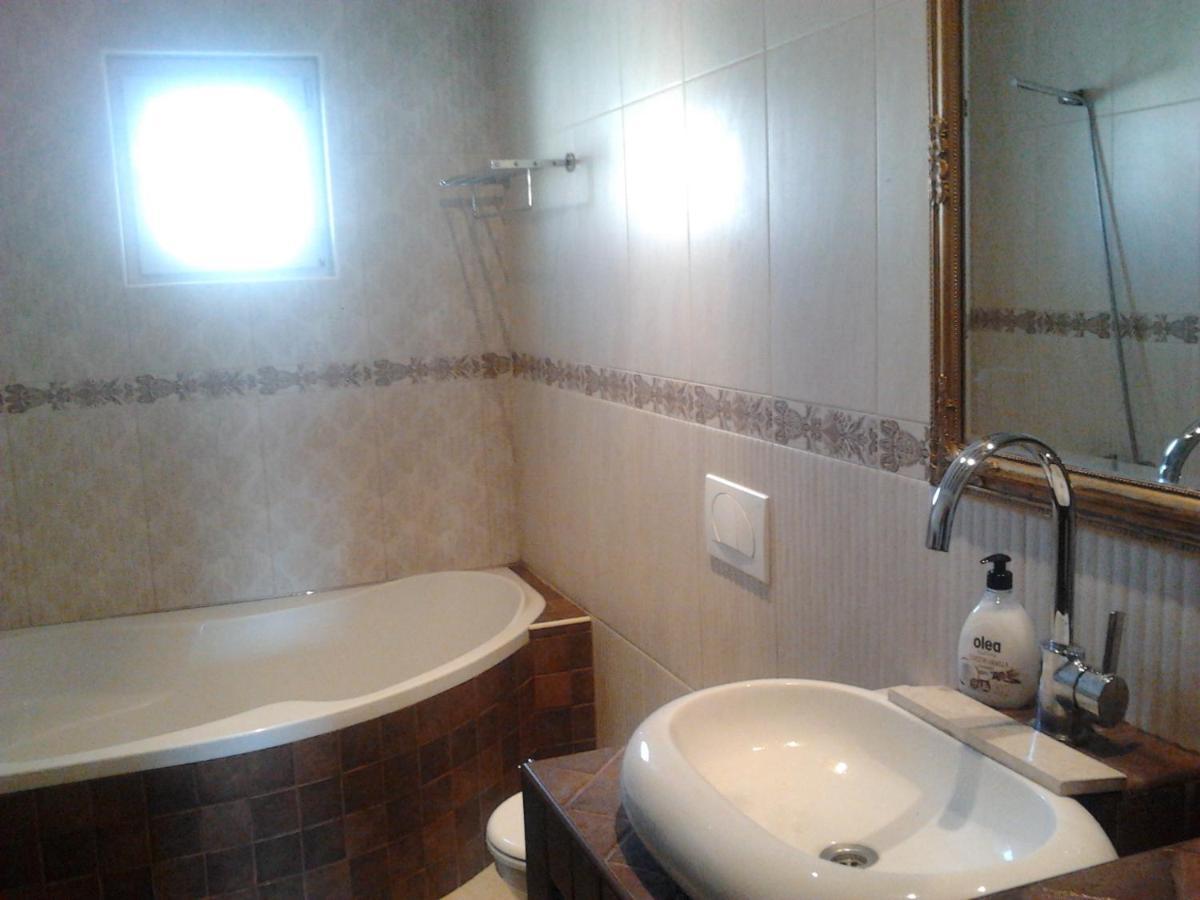 Sunshine Apartment Palit Esterno foto